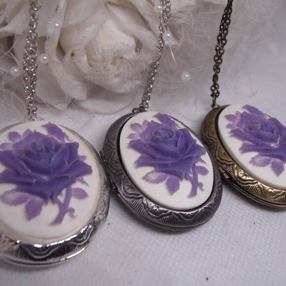Locket Lavender & White Rose Cameo Locket Necklace - Picture 2 of 10